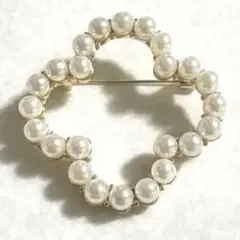 お花のような形のパールサークルブローチ　　（265）