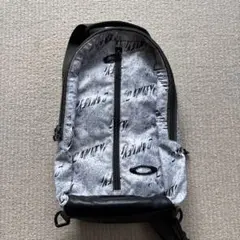 OAKLEY オークリーショルダーバッグ グラフィックプリント