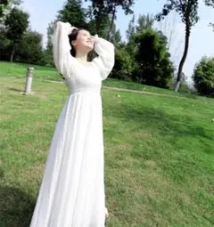 【最終価格】愛らしく、美しく、神祕的 ホワイト シャーリング ロングワンピース