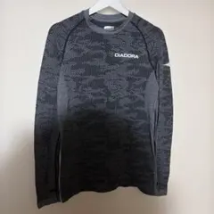 DIADORA 長袖グレーシャツ　ランニングウェア