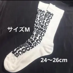 COMME des GARCONS 靴下(ホワイト×黒ロゴ) Mサイズ
