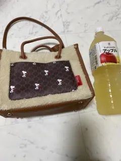 レディース　ハンドバッグ　ショルダーバッグ　スヌーピー