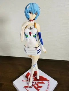 綾波レイ 白 水着 フィギュア エヴァンゲリオン レトロ アニメ 映画