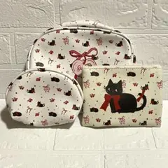 セール中　新品　猫柄　ポーチ　ねこ　猫　ネコ　　黒猫　化粧ポーチ　3点セット