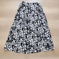 アダプト ベージュ 黒 花柄 フレアスカート L ウエストゴムのサムネイル