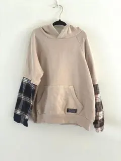 ブリーズ　フード付きトレーナー　140