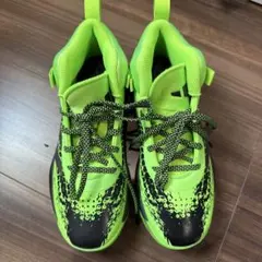 adidas バスケットボールシューズ ネオングリーンのサムネイル