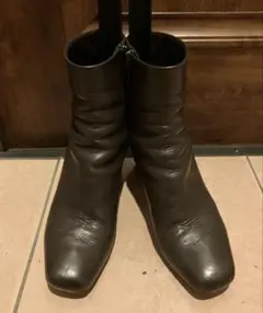 DIANAダークブラウン　ショートブーツ