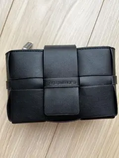 【非売品】シュウウエムラ ノベルティ ポーチ 黒のサムネイル