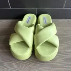 STEVE MADDEN サンダル パデッドクロス ライトグリーン8(24cm)のサムネイル