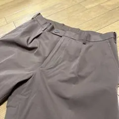 UNIQLO ユニクロ 感動タックパンツ ブラウン メンズ　82センチのサムネイル
