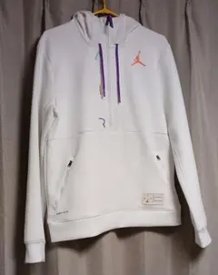 NIKE JORDAN ホワイトスウェットパーカー フロントジッパー付き
