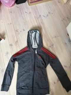 adidas グレー フード付きパーカーとトラックパンツセット