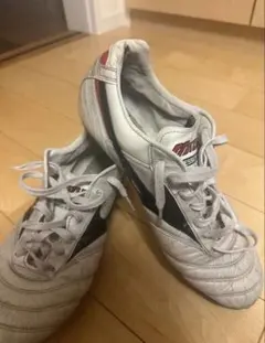MIZUNO サッカースパイク モレリア TAKUMI ホワイト - メルカリ