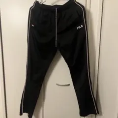 FILA 黒 ストライプ ジャージパンツ