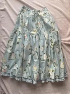 水色 バラ柄スカート