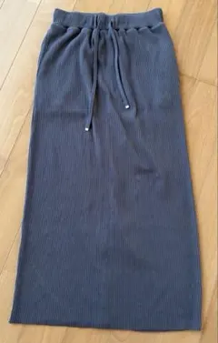 LOWRYS FARM リブタイトスカート スリット入り グレーのサムネイル