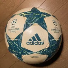 アディダスadidas UEFAチャンピオンズリーグ　サッカーボール　5号