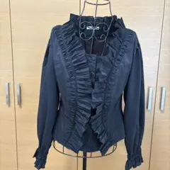 EPOCA フリル付き黒長袖ブラウスのサムネイル