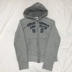 【美品】アバクロンビー&フィッチ　 グレー ジップアップパーカー　　S 楽天市場】アバクロンビー＆フィッチ メンズ アイコン刺繍ロゴ ジップ