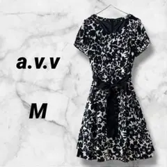 1205　アー・ヴェ・ヴェ　フレアワンピース　ウエストリボン　花柄