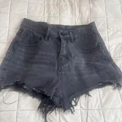 ブラックデニムショートパンツ
