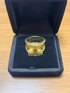 装飾的なリング　ゴールド