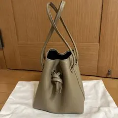 Item thumbnail for item 536fa034-3cb0-412e-80e7-f0fb7cdadd88