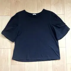 GU ジーユー　半袖（五分袖）　タックスリーブTシャツ