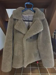 ベージュ ボアジャケット ダブルボタン