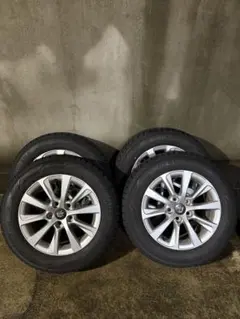 220系クラウン　純正ホイール　スタッドレス付 220系クラウン☆純正ホイール☆スタッドレス付き