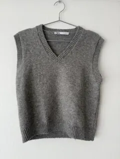 ZARA グレー Vネック ノースリーブ ニットベスト M