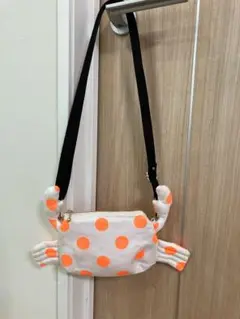 カニポーチ　ショルダーバッグ　ポシェット