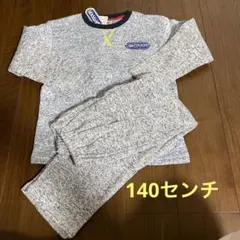 【新品】アウトドア　パジャマ　140センチ　冬用
