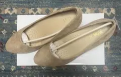 スエード風パンプス