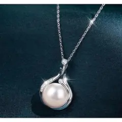 パールとジルコニアのドロップ型ネックレス
