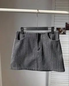 ストライプ　タイト　スカート