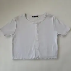 ZARA ホワイト ボタン付き クロップTシャツ