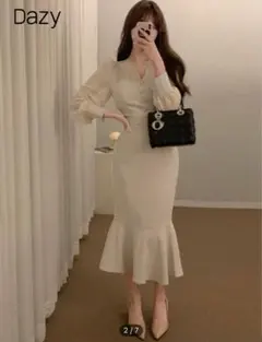 ☆Dazy クリーム色 Vネック ワンピース フレアスカート☆