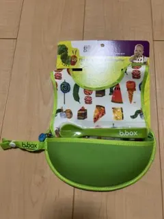 b.box はらぺこあおむしデザイン　お食事エプロン