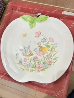 未使用⭐︎Marchen carol 陶器製 りんご型プレートのサムネイル