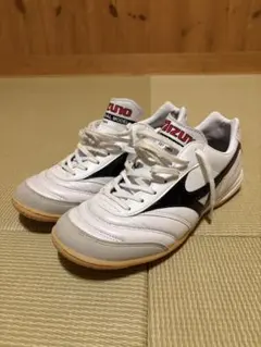 Mizuno モレリア IN フットサルシューズ ホワイト/ブラック