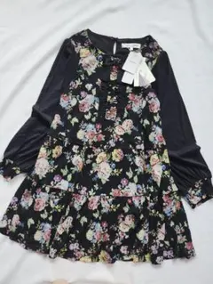 【新品】スーパービューティー　パワーネット　花柄　ワンピースのサムネイル