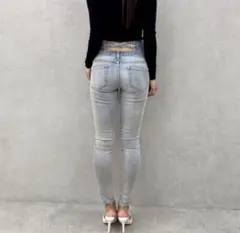 ハイウエストクロススキニーデニムパンツ　ライトブルー