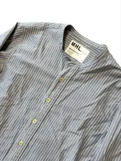 MHL.ストライプシャツ ノーカラー プルオーバー