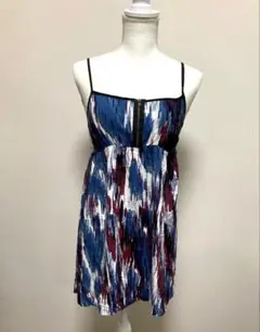 フロントジップ ノースリーブ トップス 総柄のサムネイル