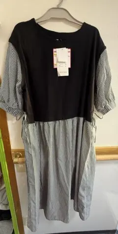 新品　綺麗め　細見え　4L 黒　ボーダー　しまむら　vanilla