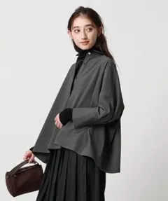 プリーツプリーズ BASIC MADAME-T SMALL グレー ほぼ未使用 - メルカリ