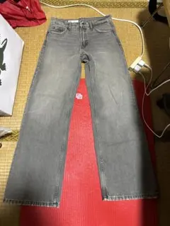 ZARA TRF RELAXEDミッドライズデニムパンツ