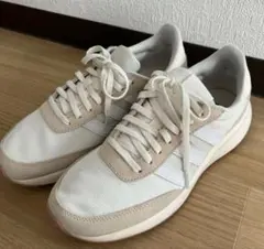 adidas スニーカー